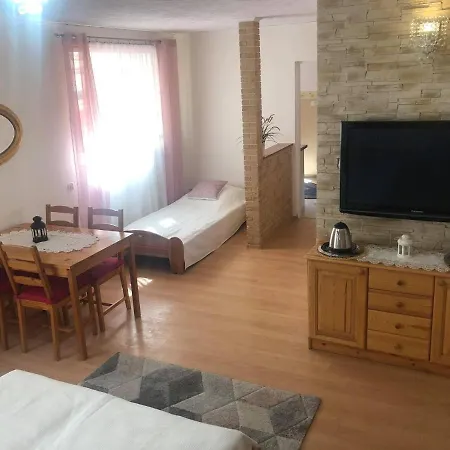 홈스테이 Goscinne Martika