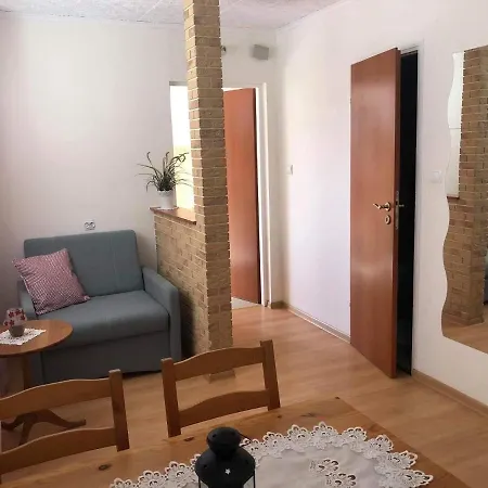 Alloggio in famiglia Goscinne Martika *