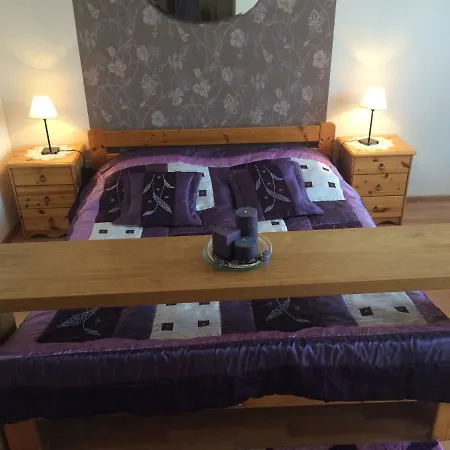 홈스테이 Goscinne Martika *